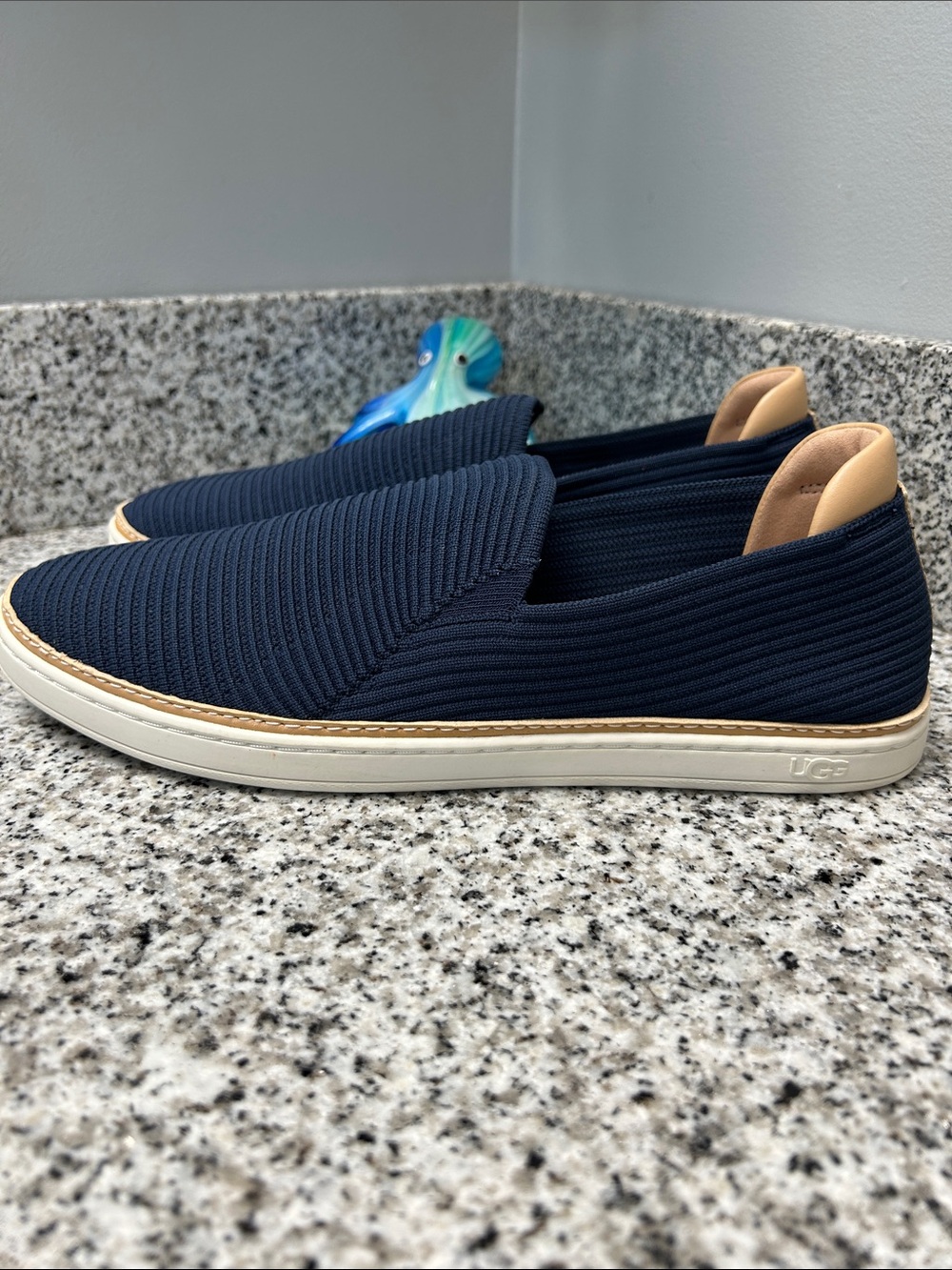 UGG Womens Sammy Slip On Navy Ribbed Knit Slip-On Sneakers with Tan Trim